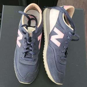 New balance pink/blue shoes